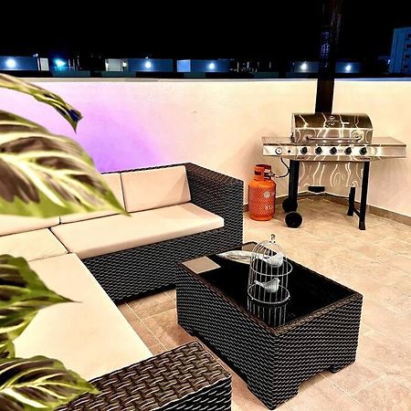 Apartamento Outstanding Pent House W/Jacuzzi Santiago De Los Caballeros Exterior foto