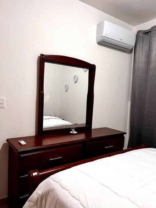 Apartamento Outstanding Pent House W/Jacuzzi Santiago De Los Caballeros Exterior foto